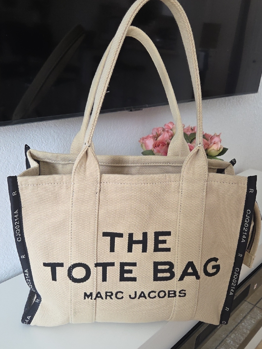 Marc Jacobs Canvas Tote Bag in Natural and Black